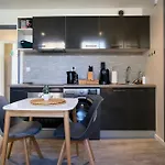 La Sister - Entre Lille Et Lens, Parking Apartment