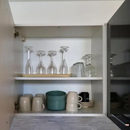 La Sister - Les Demeures D 'adrien