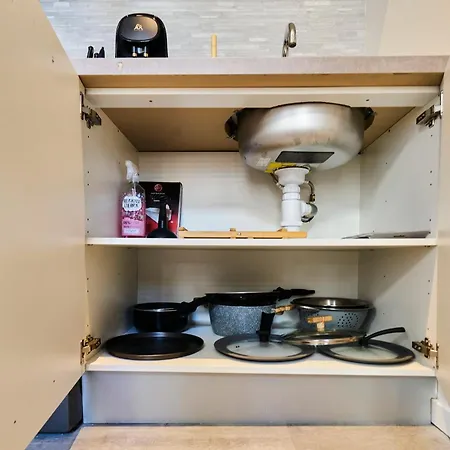 La Sister - Les Demeures D 'adrien Carvin