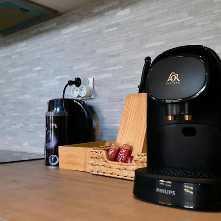 La Sister - Les Demeures D 'adrien * Carvin