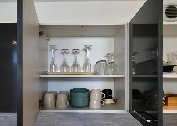 La Sister - Les Demeures D 'adrien