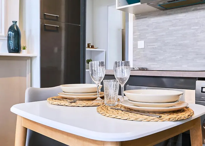 La Sister - Les Demeures D 'adrien Carvin