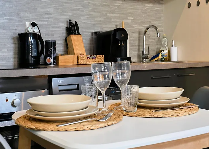 La Sister - Les Demeures D 'adrien *